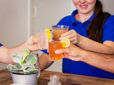 Dressed in a blue polo shirt, with transparent glass
